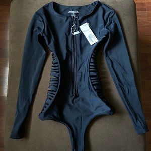 Issa De’ Mar One Piece